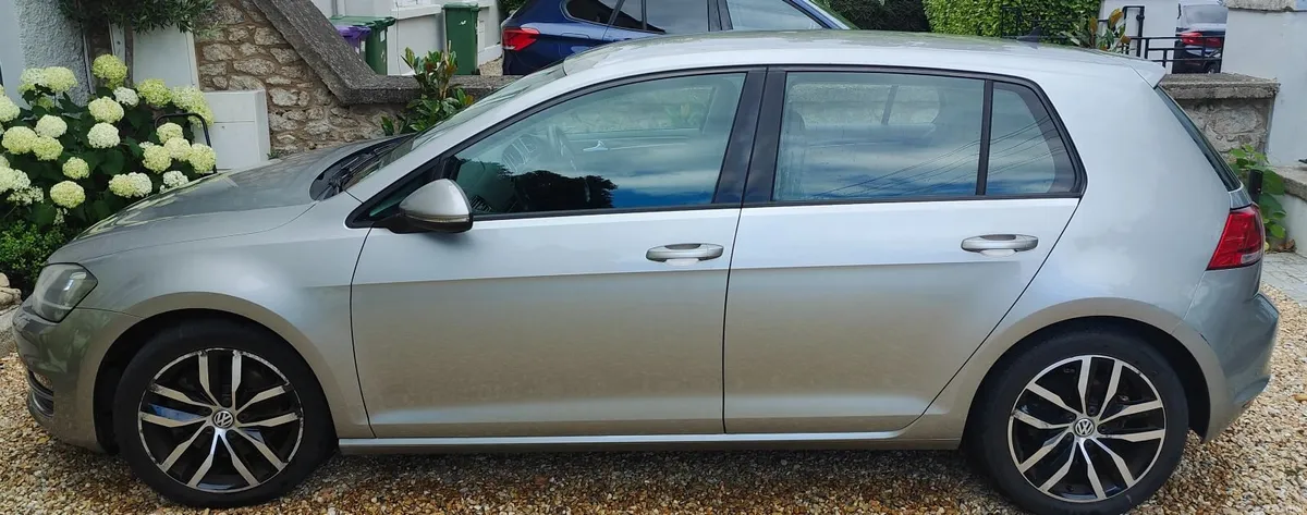 Volkswagen Golf 2014 TSI Bluemotion - Image 3