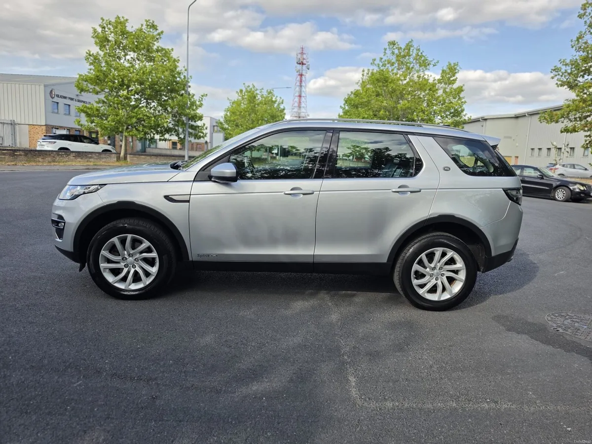 Land Rover Discovery 2017 2.0 4WD Automatic 7Seat - Image 5