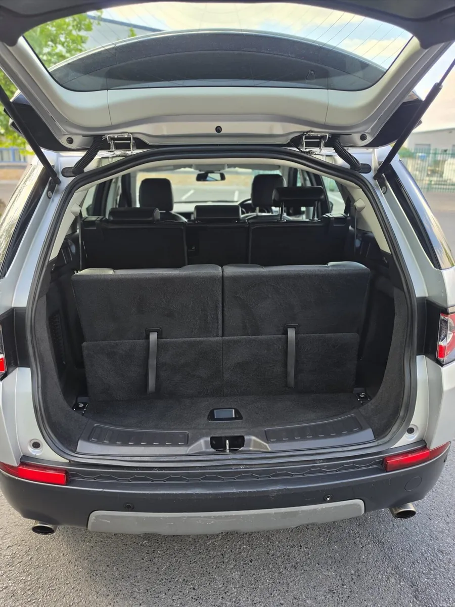 Land Rover Discovery 2017 2.0 4WD Automatic 7Seat - Image 6