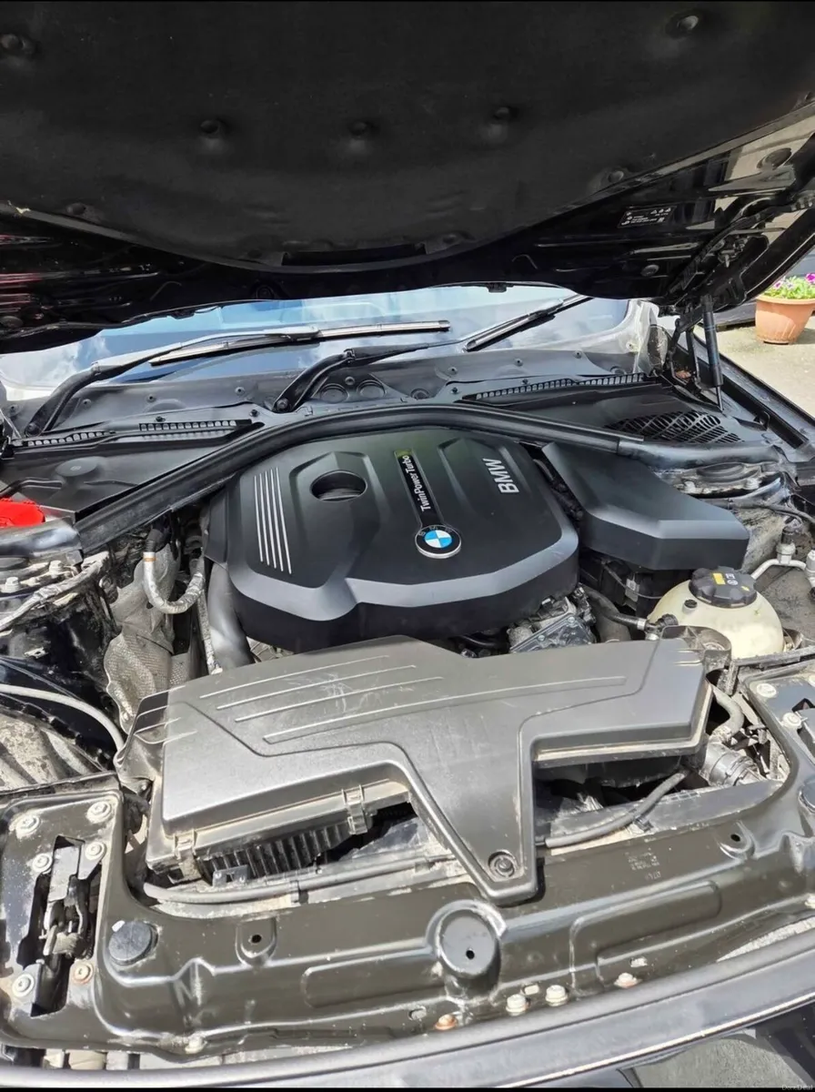 BMW 3 SERIES 318i Se 2018 Low Miles - Image 3