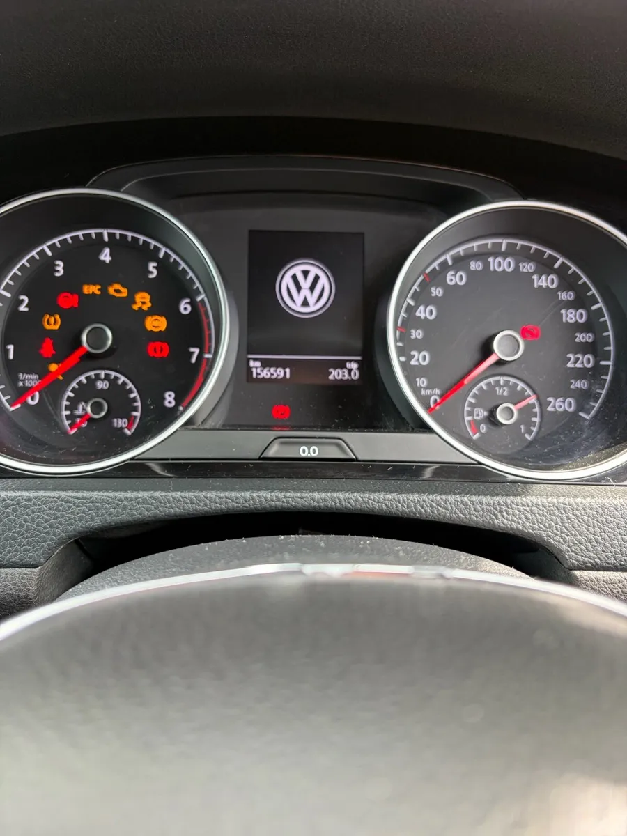 Volkswagen Golf - Image 6