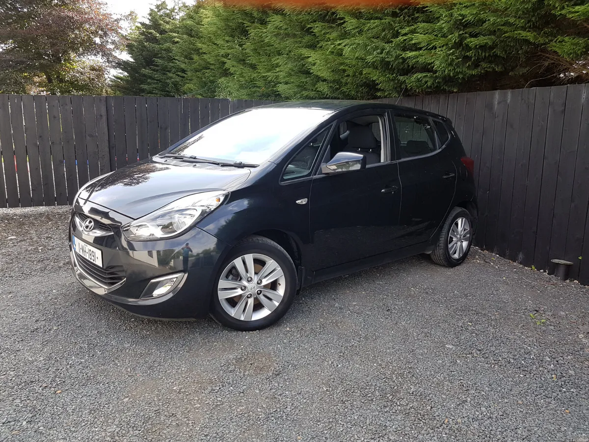 11 HYUNDAI IX20 .. NCT TODAY .. LOW KM - Image 2