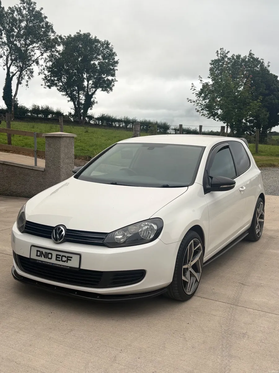 Volkswagen Golf 2010 - Image 1
