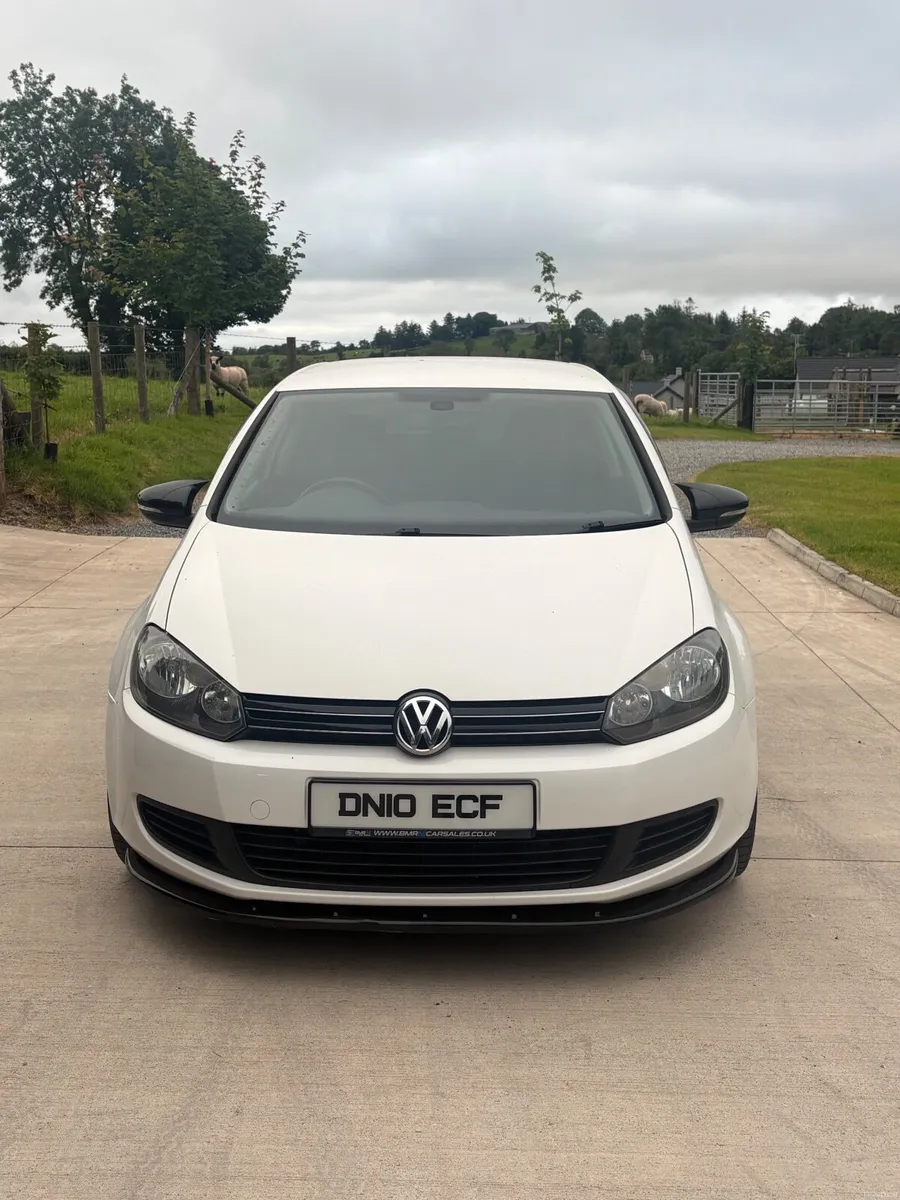 Volkswagen Golf 2010 - Image 2