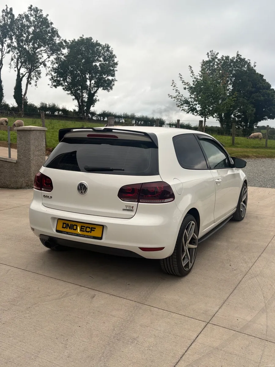 Volkswagen Golf 2010 - Image 6