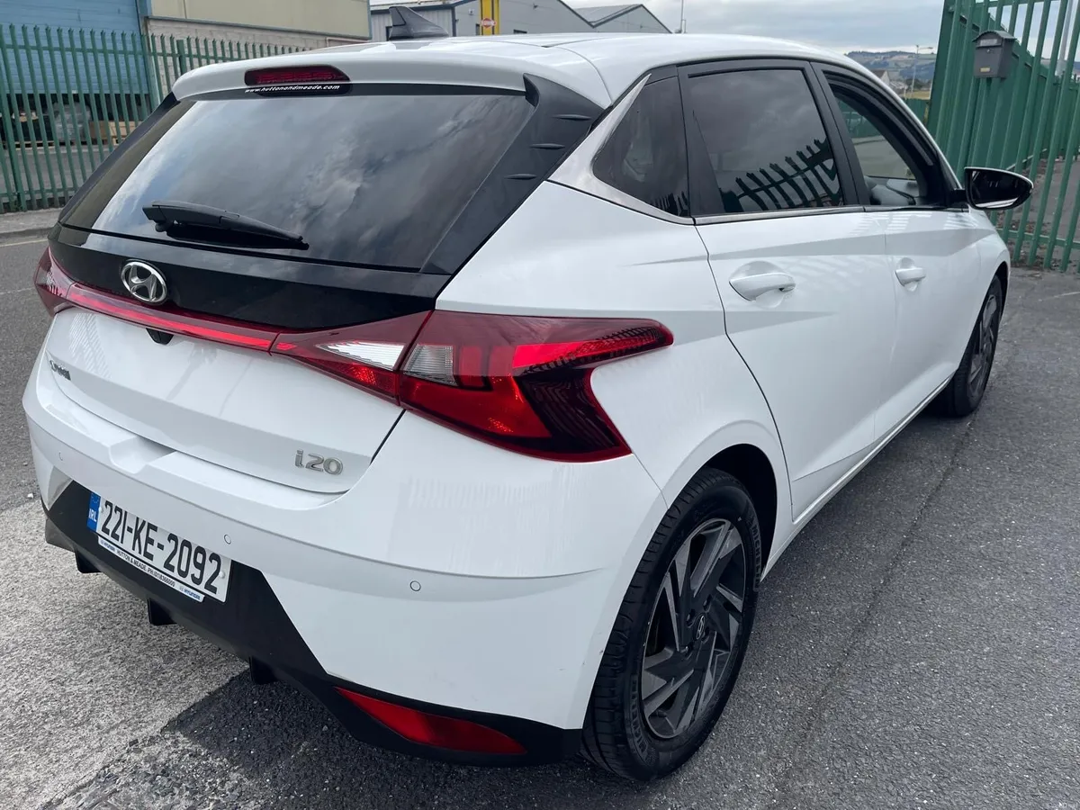 2022 Hyundai i20 Automatic Low Mileage - Image 5
