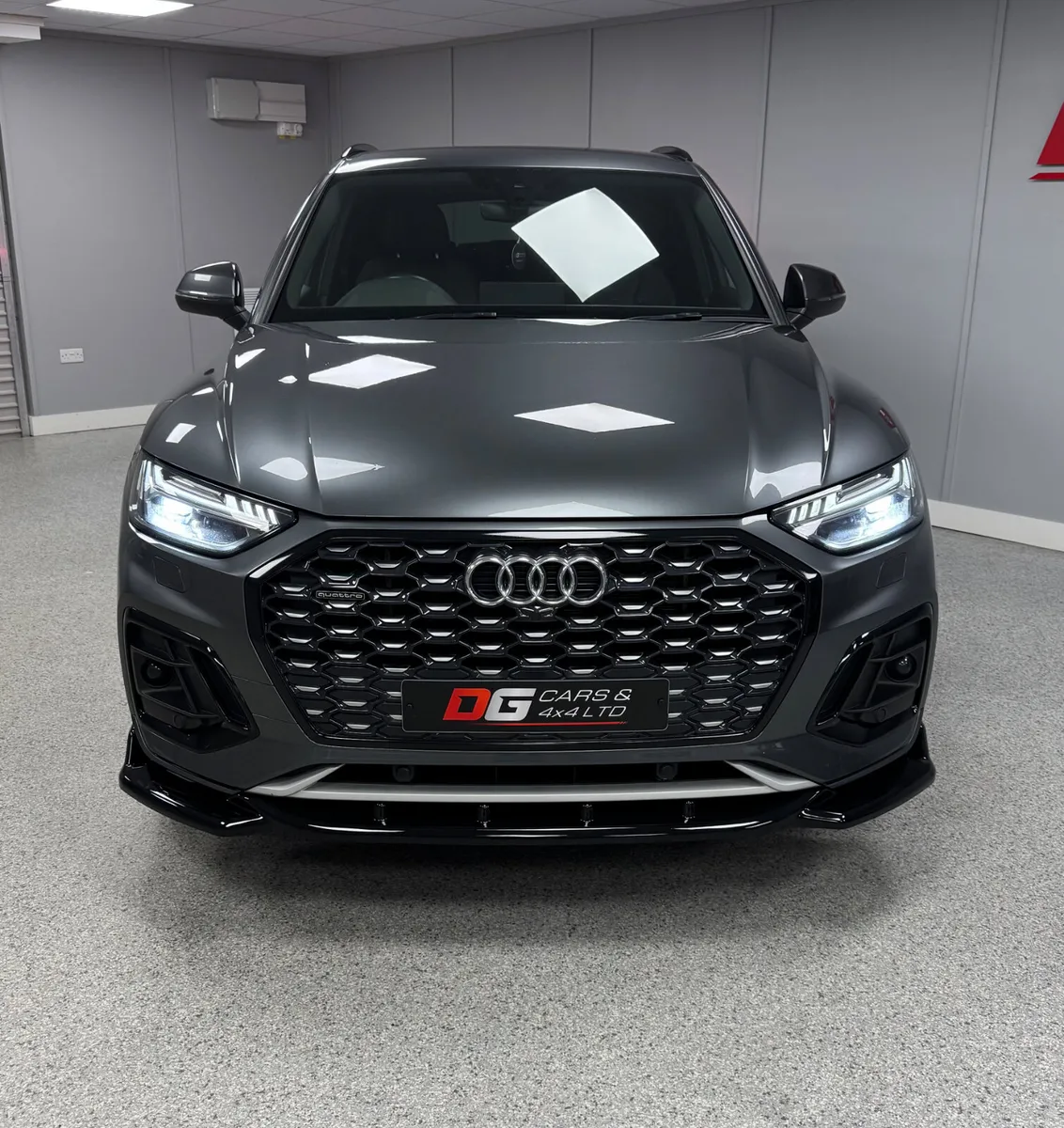 2022 Audi Q5 2.0 TFSI E S Line Quattro Sportback - Image 2