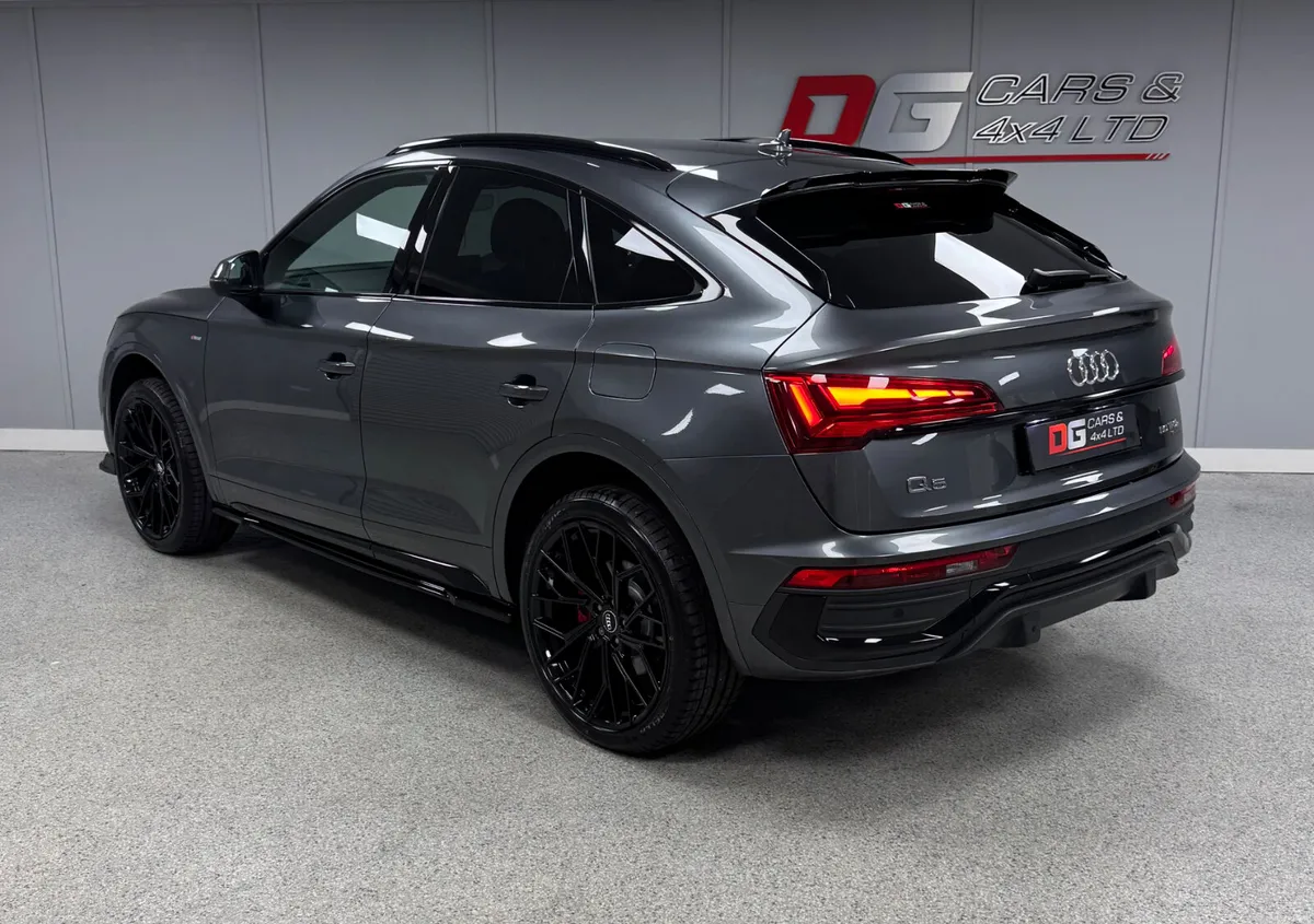 2022 Audi Q5 2.0 TFSI E S Line Quattro Sportback - Image 5