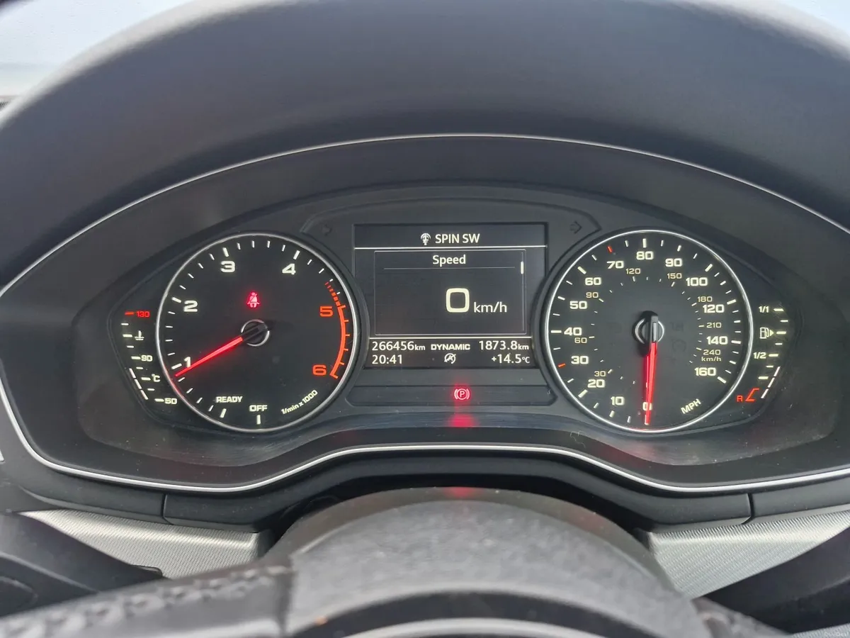 Audi A4 2016 - Image 2