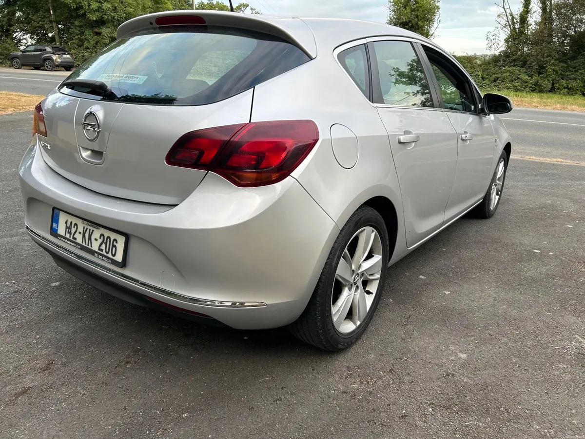 Opel Astra SRI 2014 - Image 3