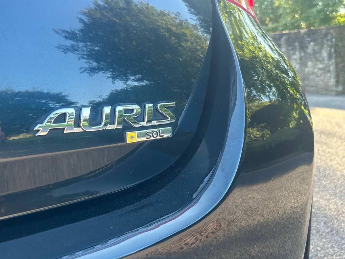 Toyota Auris 1.4D, Sol Model, Low KMS - Image 6