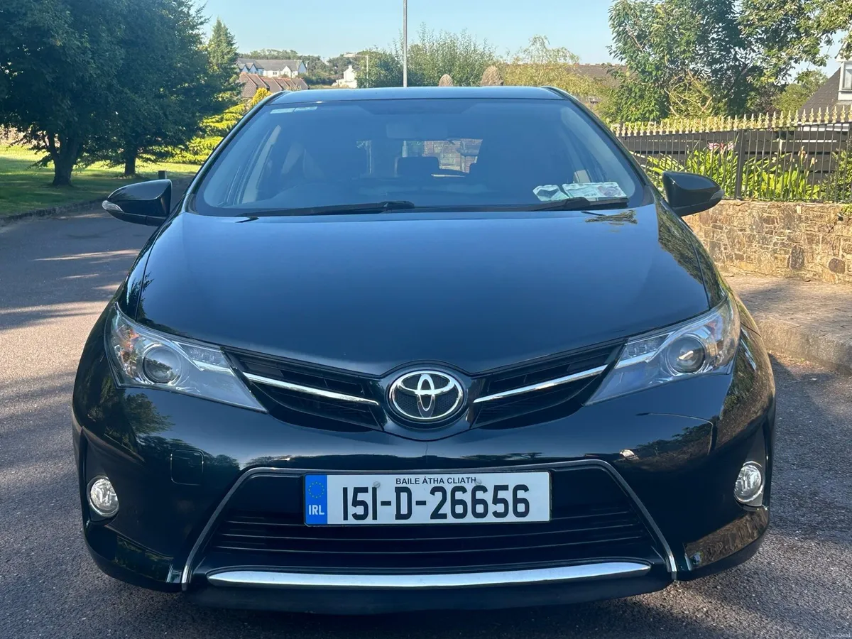 Toyota Auris 1.4D, Sol Model, Low KMS - Image 2