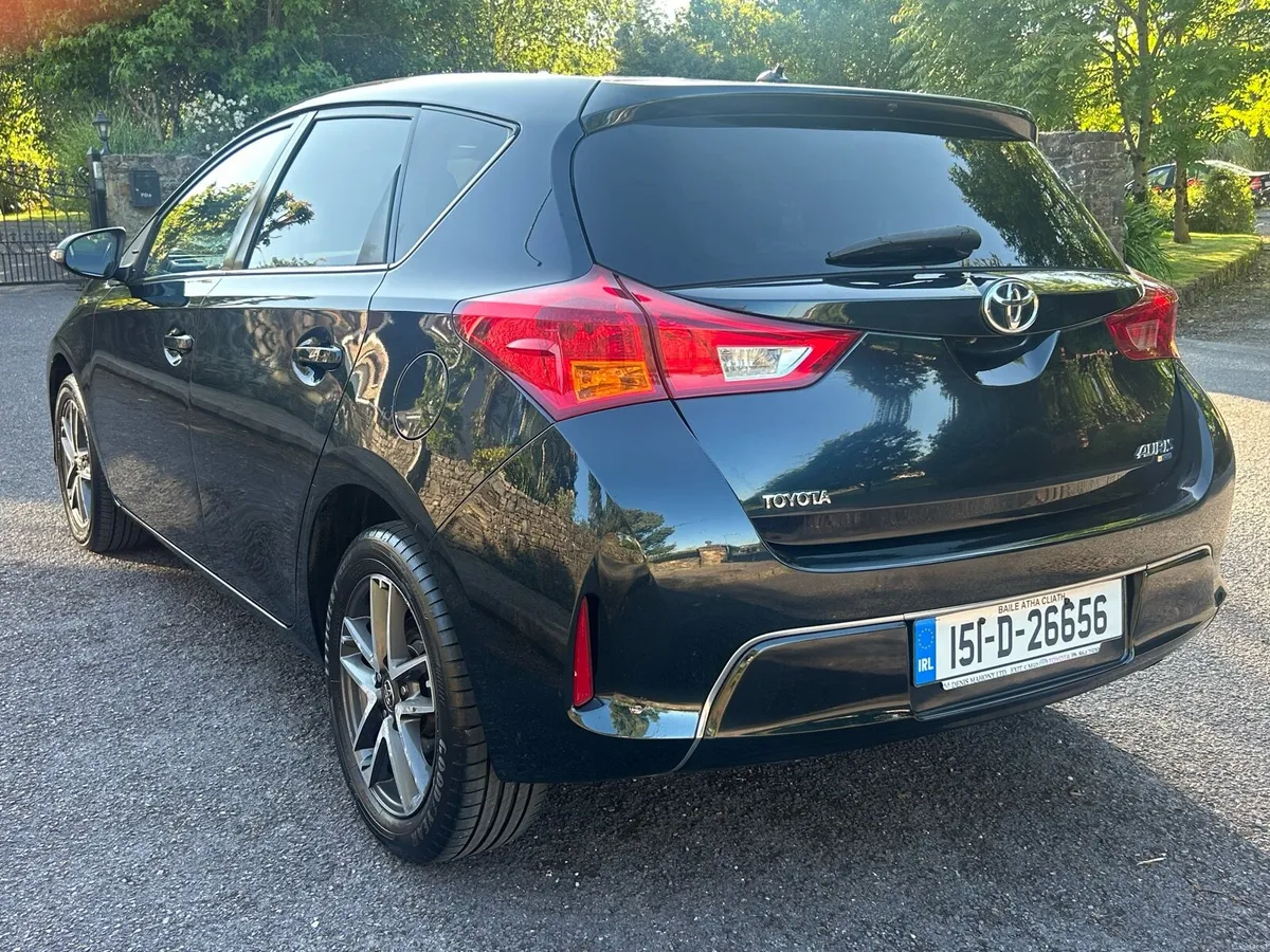 Toyota Auris 1.4D, Sol Model, Low KMS - Image 4