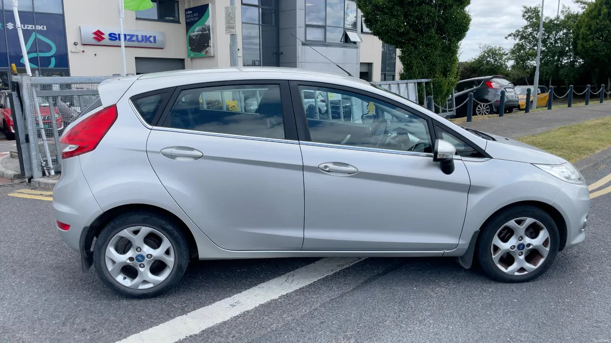 Ford Fiesta Titanium *LOW MILEAGE* - Image 6
