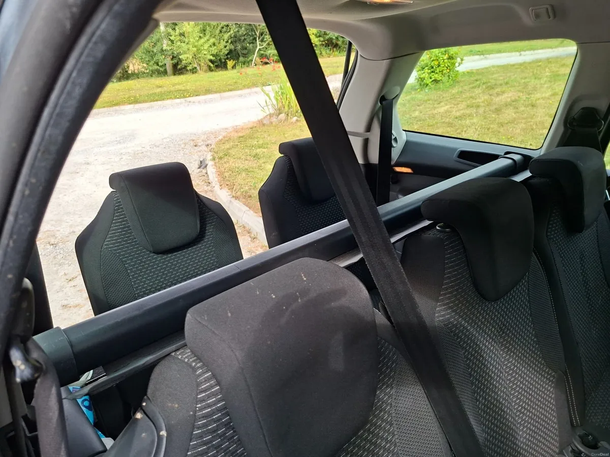 Citroen C4 Picasso 2010 - Image 3