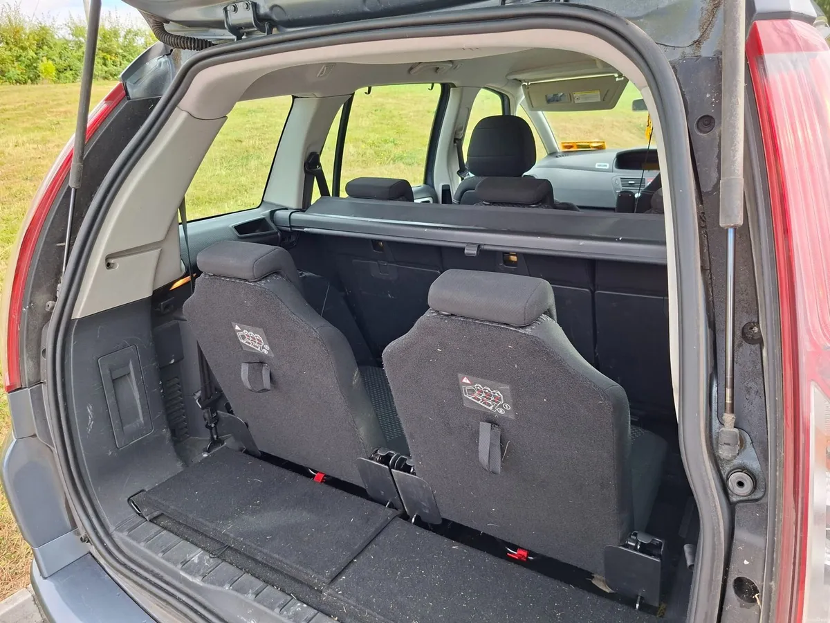 Citroen C4 Picasso 2010 - Image 4