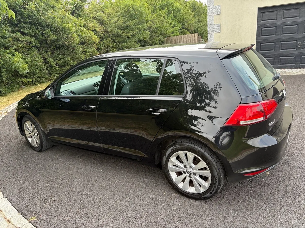 Volkswagen Golf 1.6 Diesel with tax and Nct. - Image 4