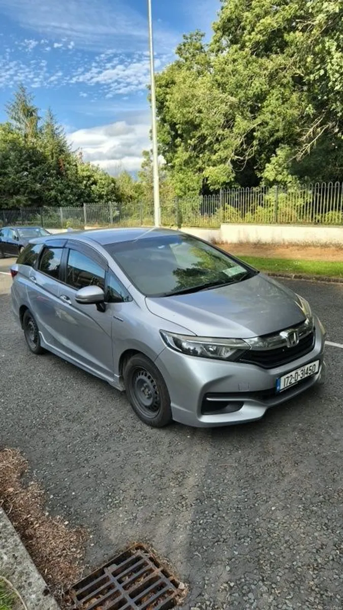 2017 Honda Shuttle - Image 2