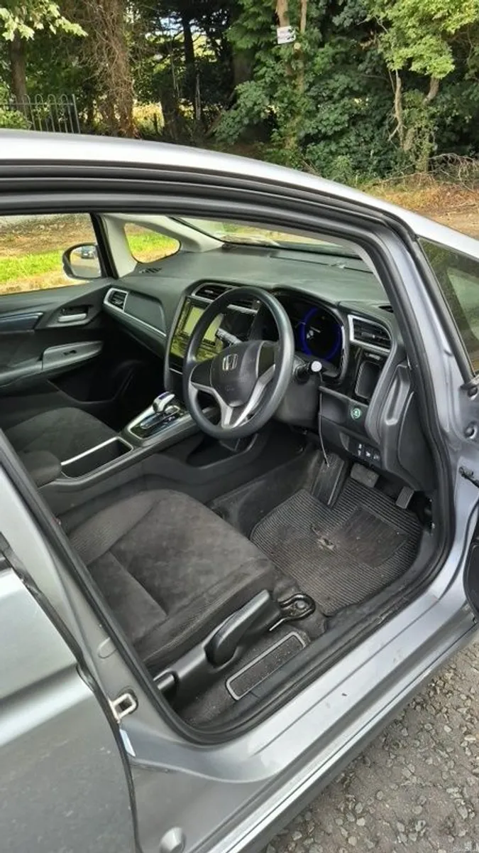 2017 Honda Shuttle - Image 4