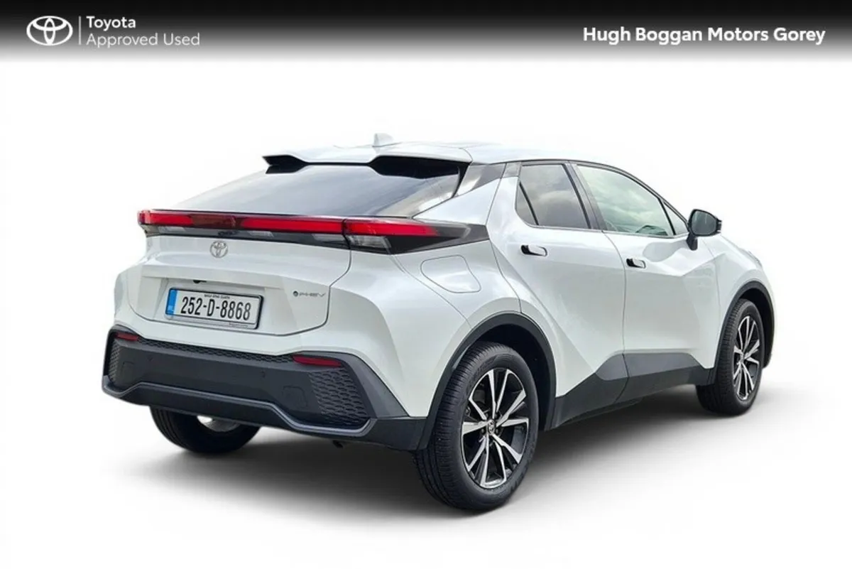 Toyota C-HR C-HR PHEV SPORT - Image 2