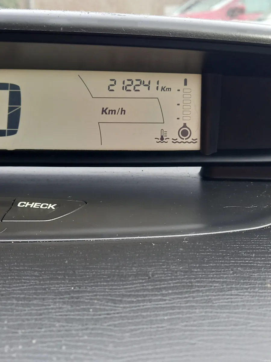 2010 Hyundai i30 1.6 Diesel - Image 2