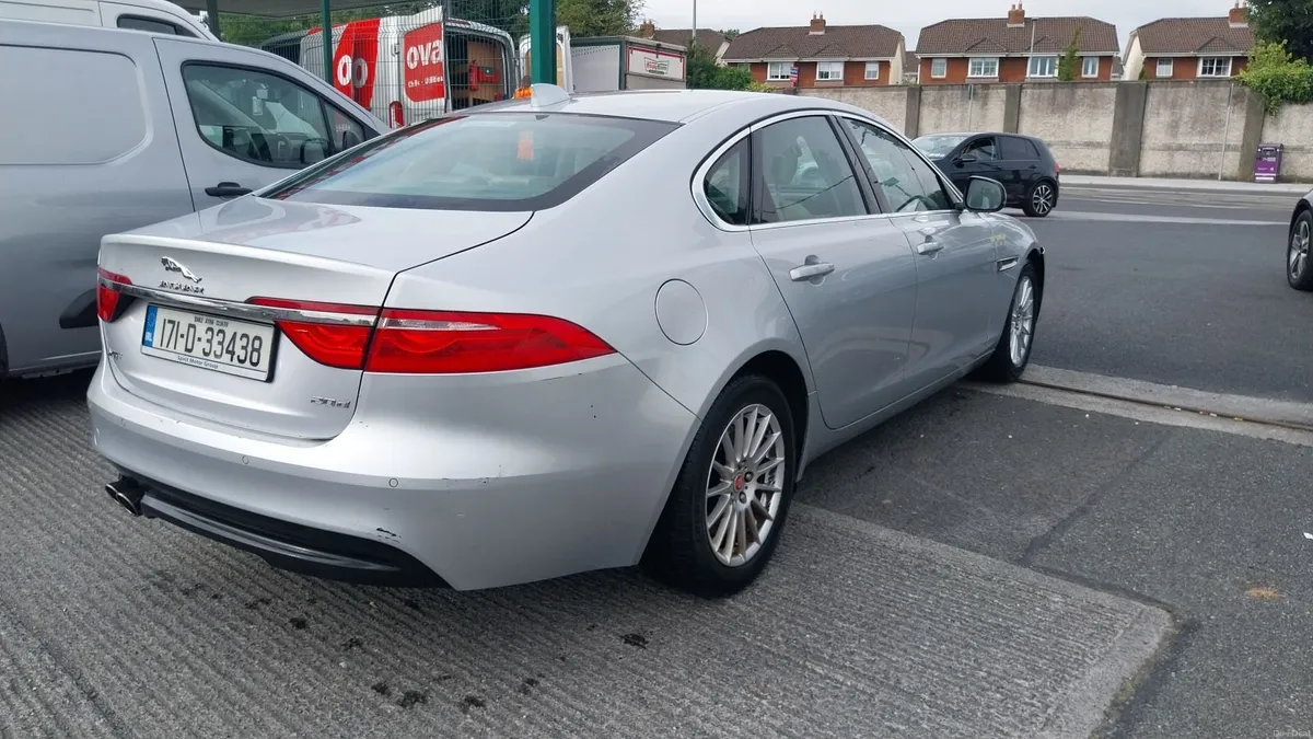 Jaguar XF 2017 Prestige 2.0D - Image 3