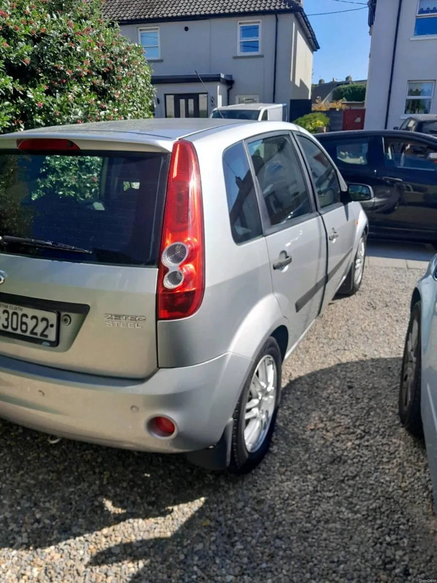 Ford fiesta - Image 6