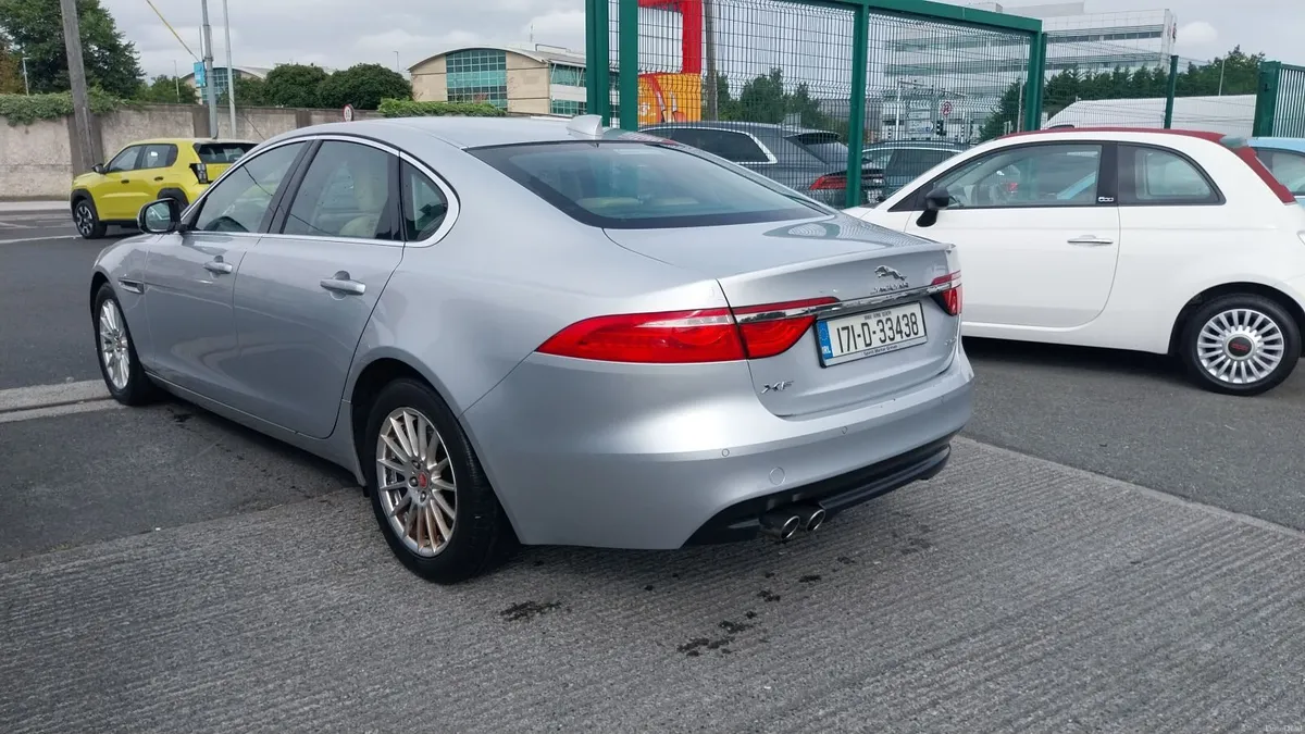 Jaguar XF 2017 Prestige 2.0D - Image 4