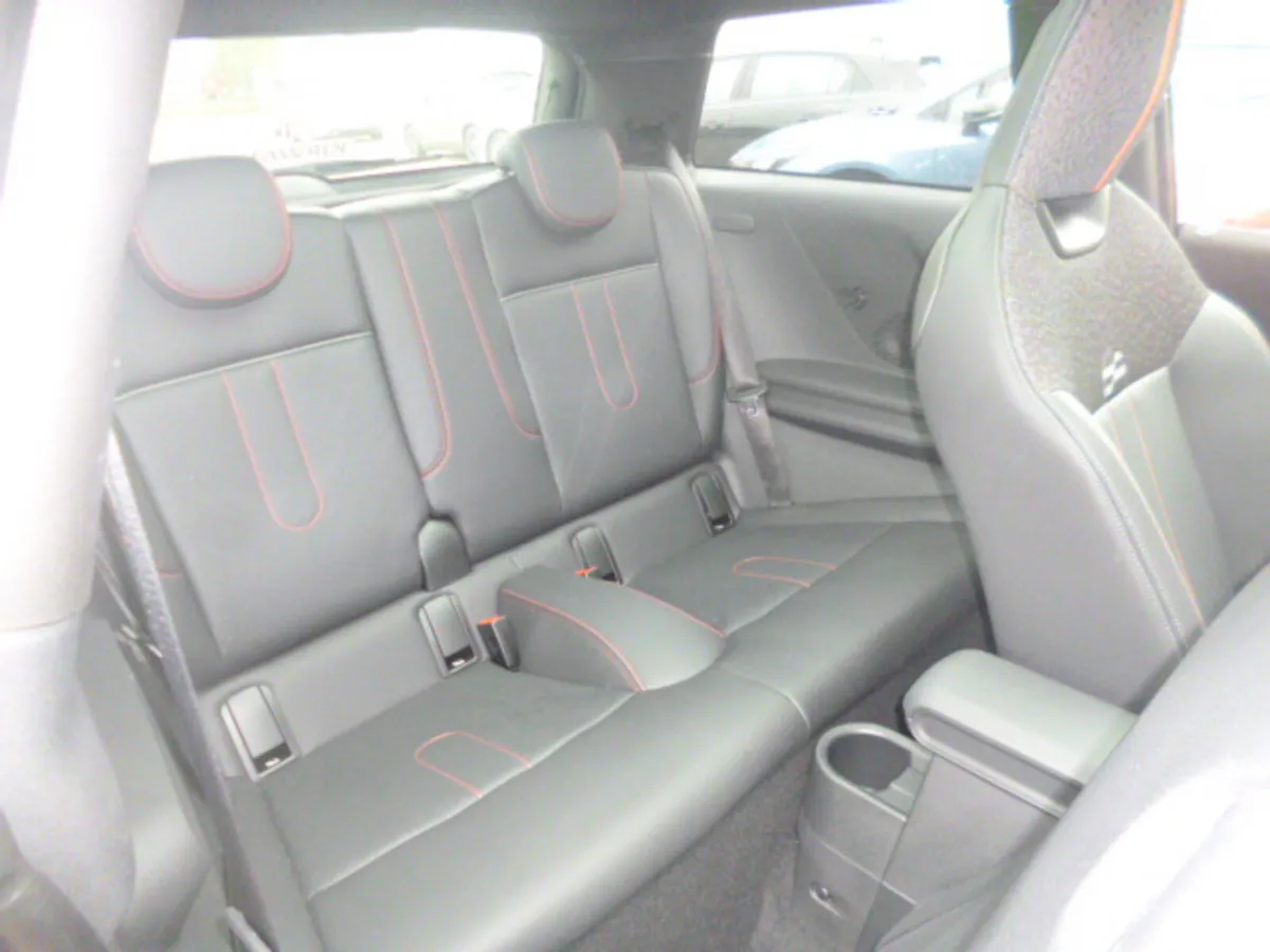 Mini Cooper Sport 2.0L Auto  2024 - Image 5