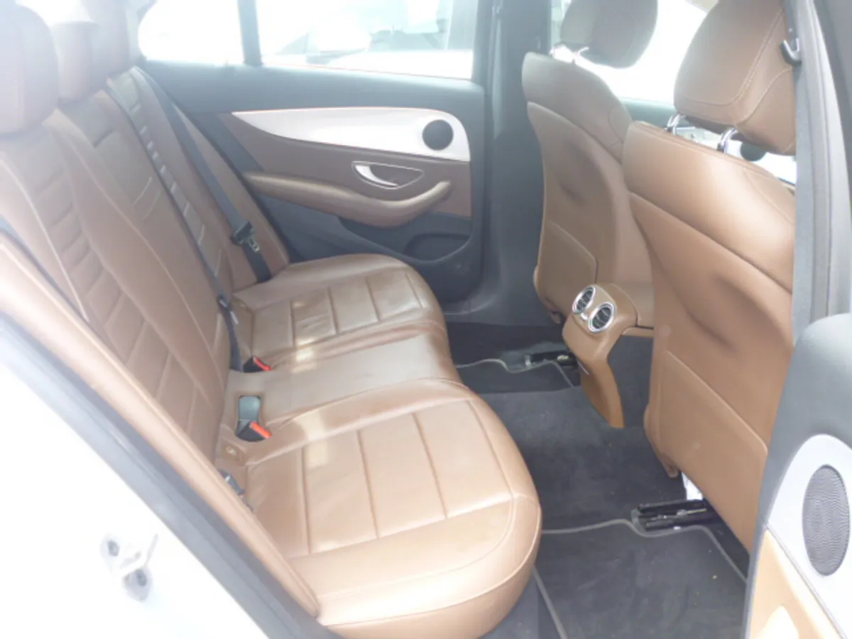 Mercedes E220d 2.0L AVANTGARDE AUTO 2019 - Image 6