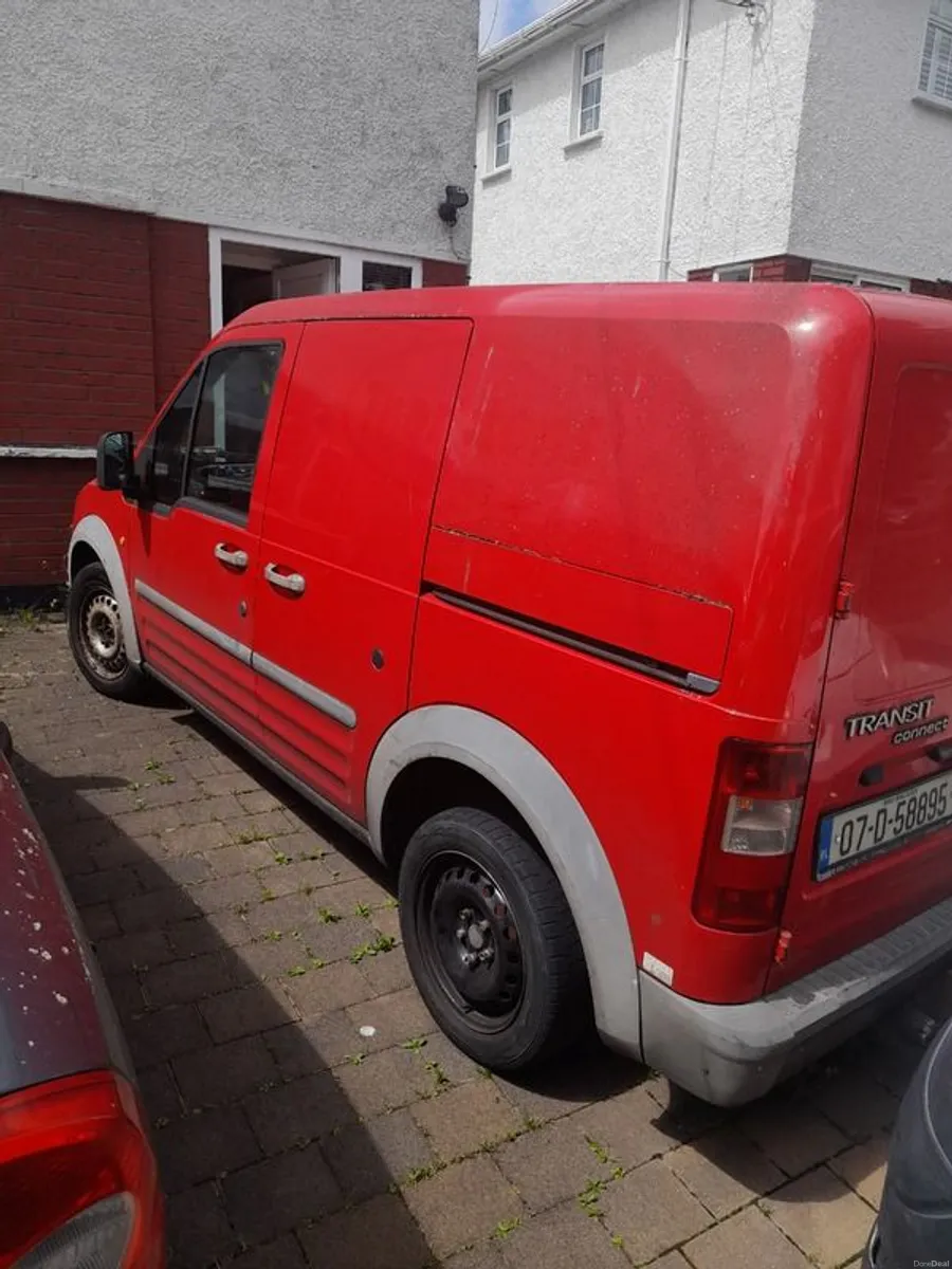 2007 Ford Transit Connect, all parts available doors lights, starter alternator bumpers headlights ect - Image 4