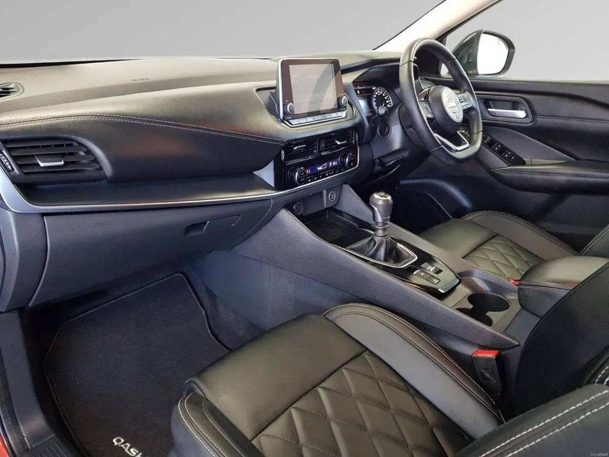 Nissan Qashqai 1.3 PET MILD HYBRID SV €3000 Scrapp - Image 4