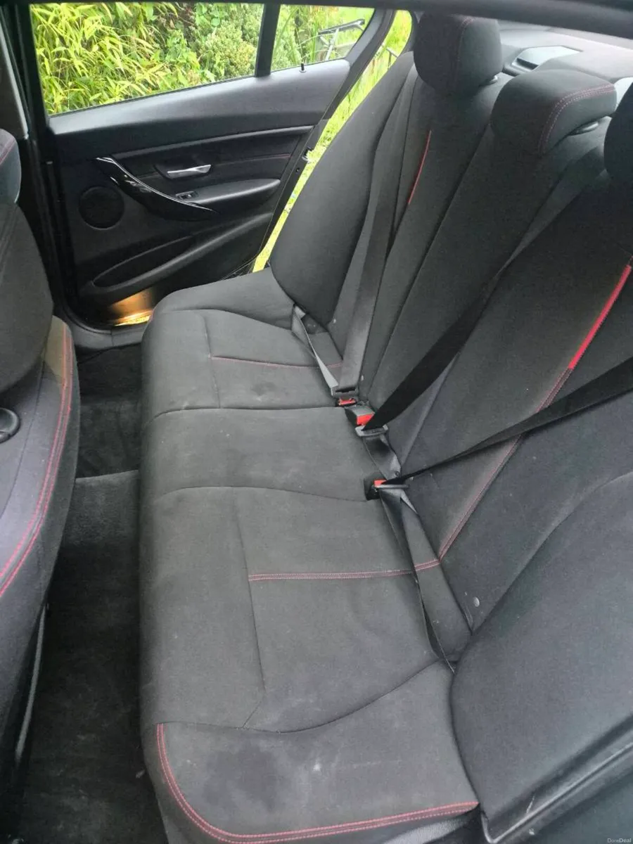 Bmw 3series 320 d sports - Image 5