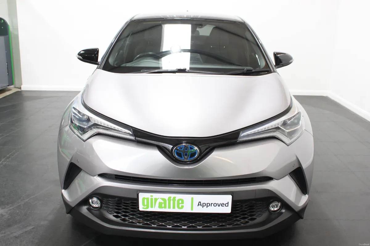 2019 Toyota C-HR Dynamic (Premium Pack) - Image 2
