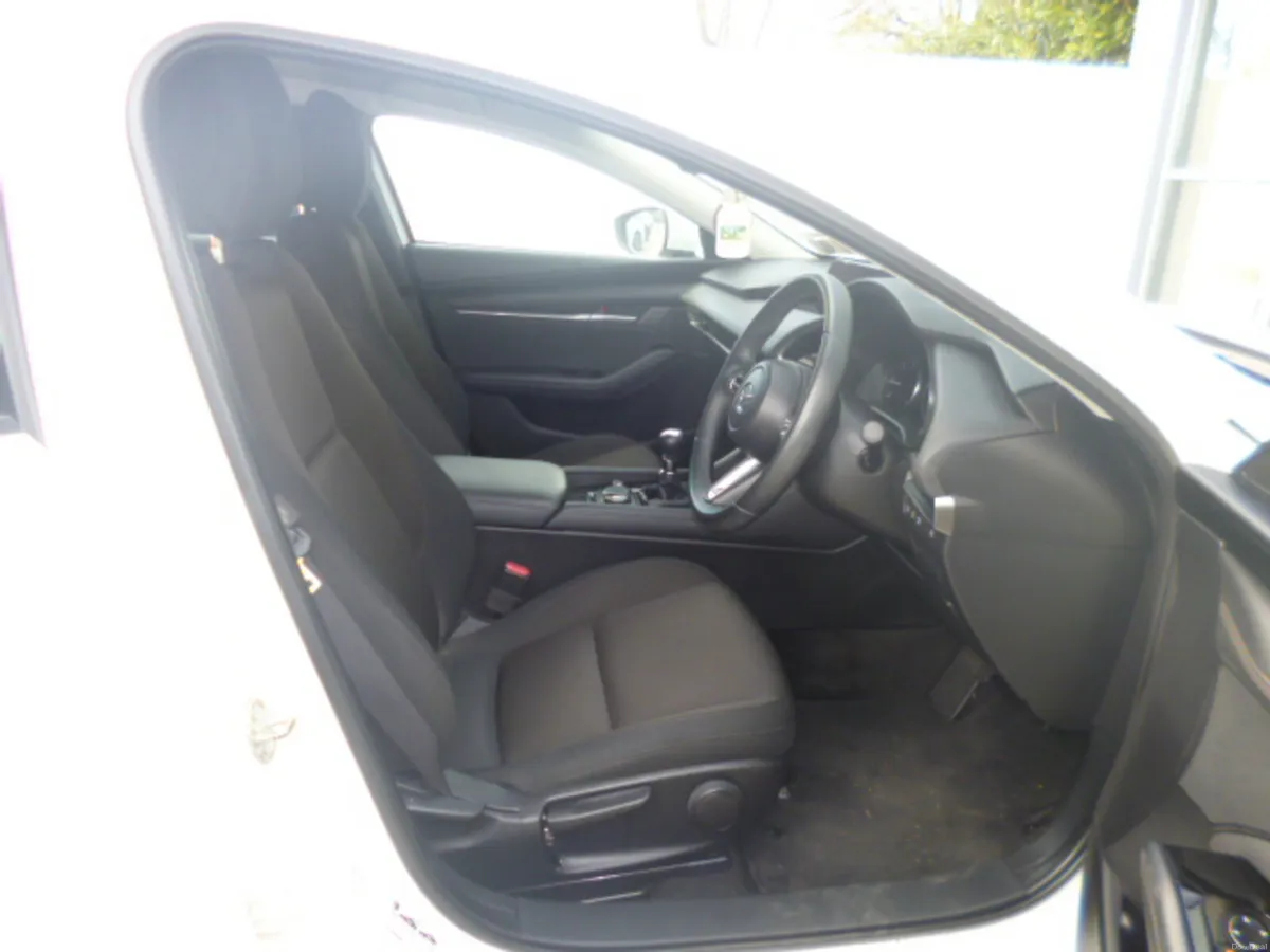 Mazda 3 1.8 116 GS 4DR 2020 - Image 6
