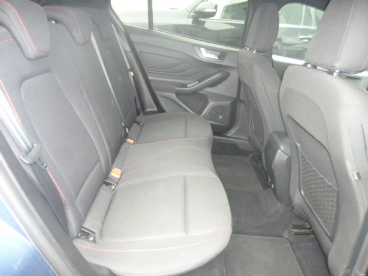 Ford Focus 1.0 Eco Boost Petrol Hybrid ST Lin 2021 - Image 6