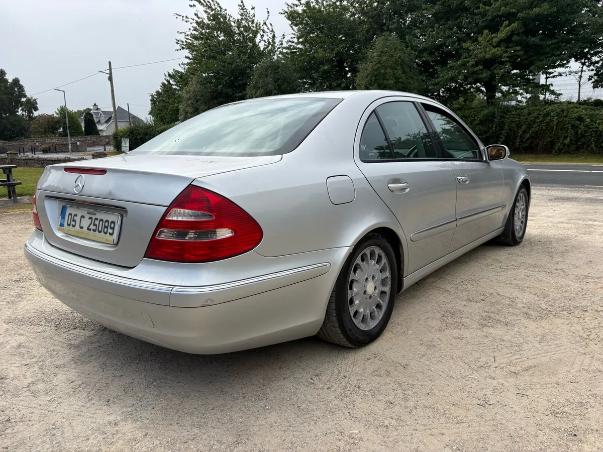 Mercedes E Class - Image 3