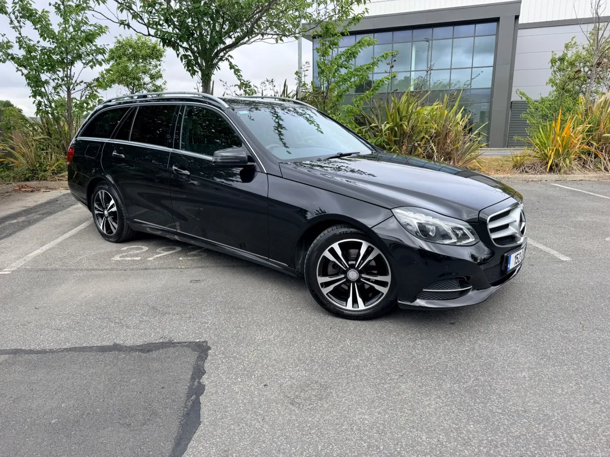 152 Mercedes-Benz E-Class E220 CDI Estate Auto. - Image 4