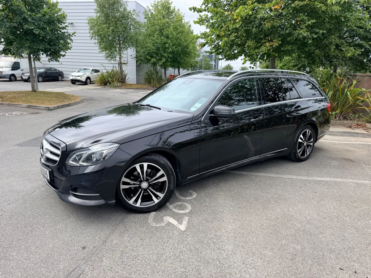 152 Mercedes-Benz E-Class E220 CDI Estate Auto. - Image 2