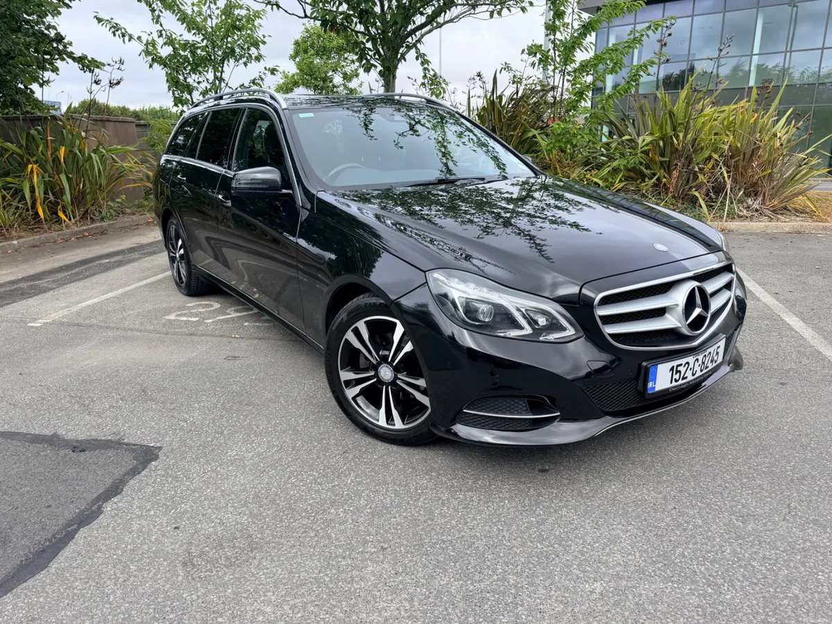 152 Mercedes-Benz E-Class E220 CDI Estate Auto. - Image 6