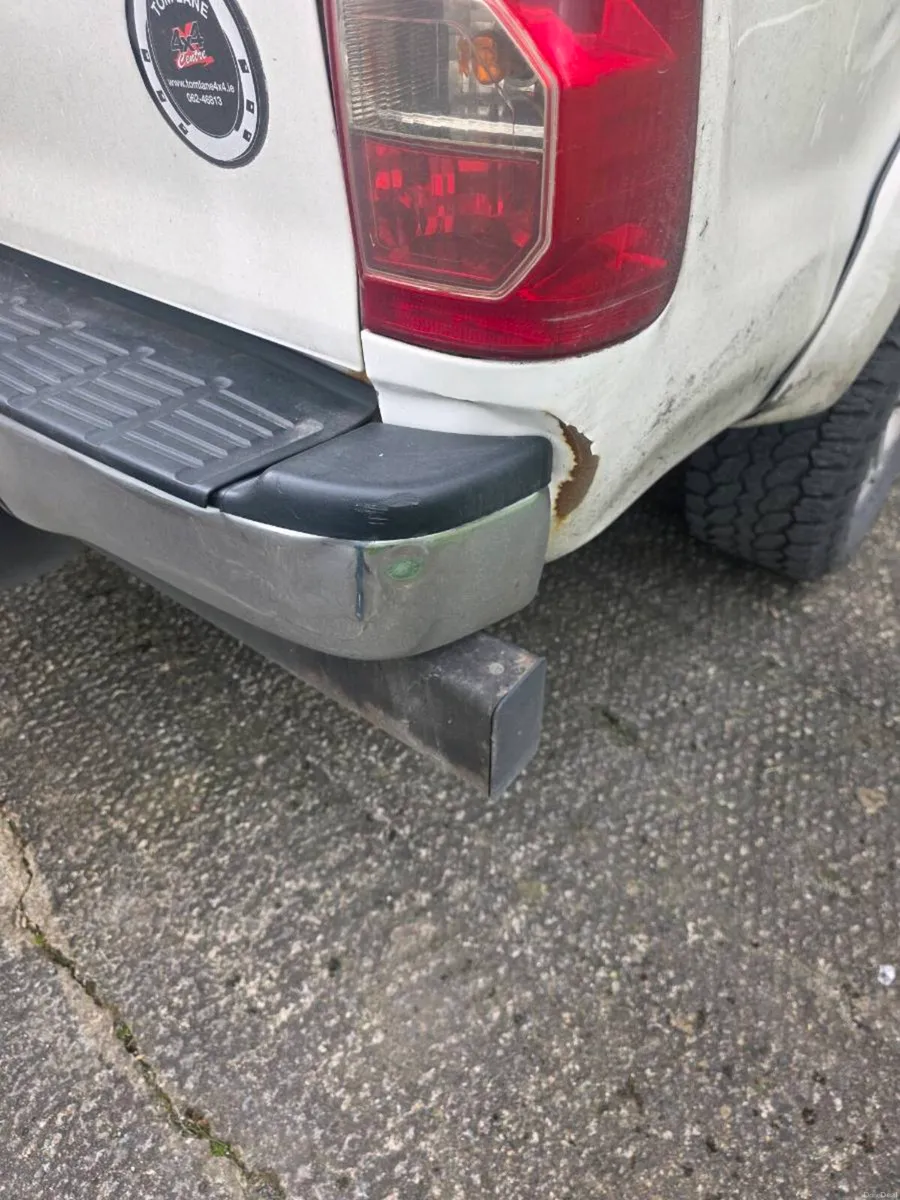 Toyota Hilux - Image 6