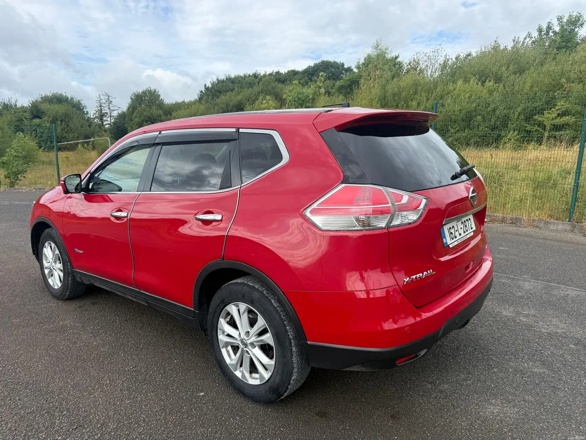 2016 Nissan XTrail Hybrid 4X4 - Image 4