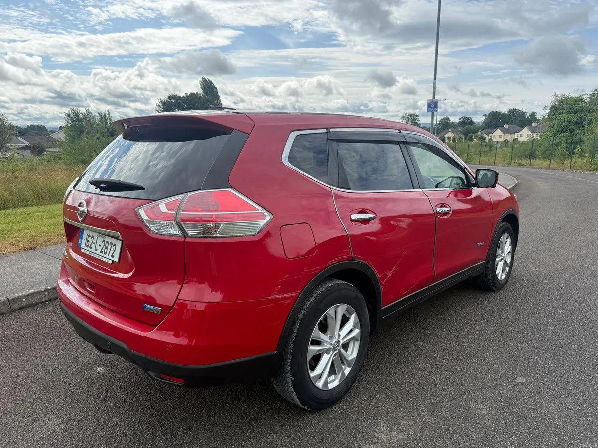 2016 Nissan XTrail Hybrid 4X4 - Image 3