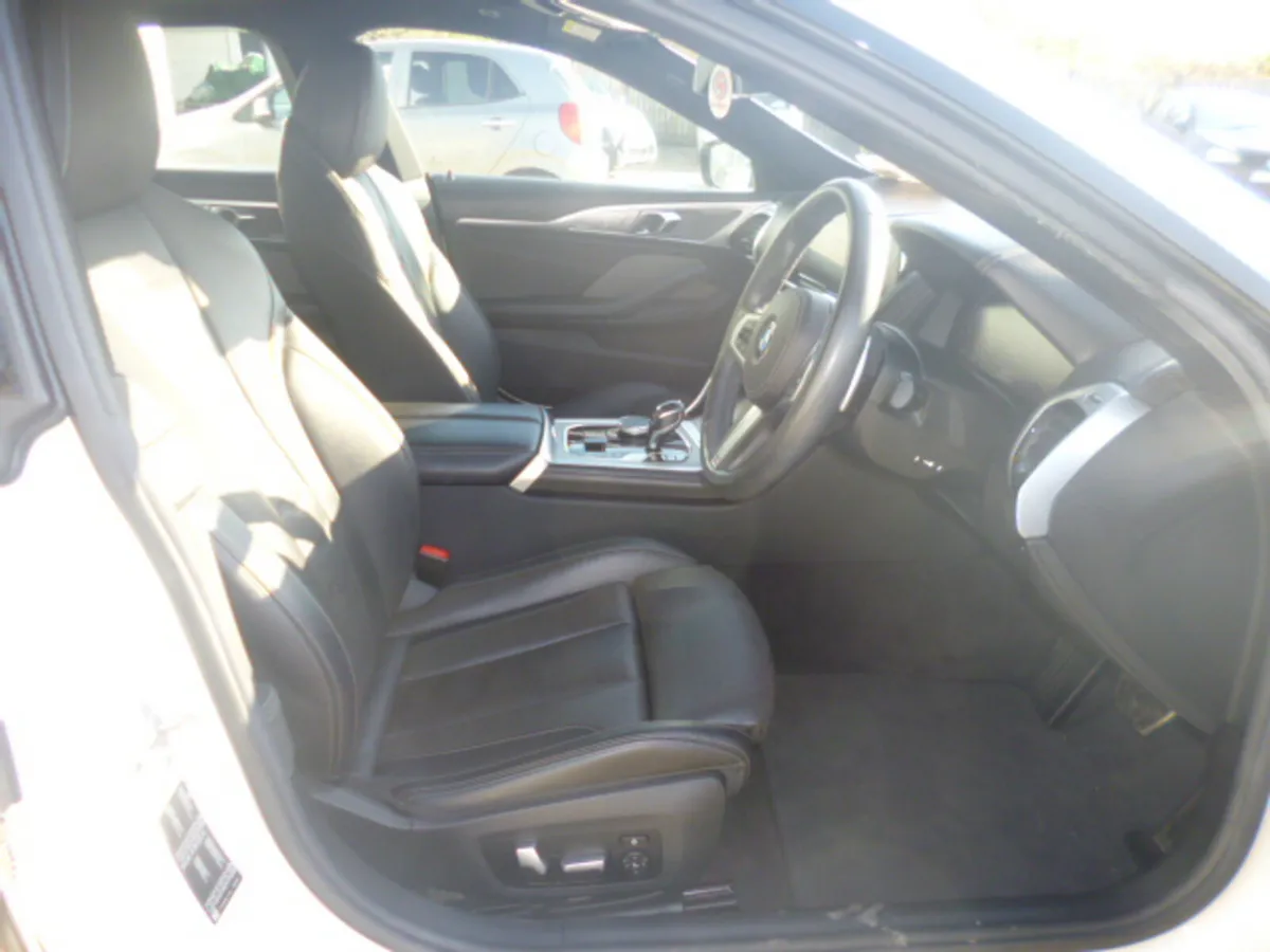 BMW 8-Series 2020 - Image 6