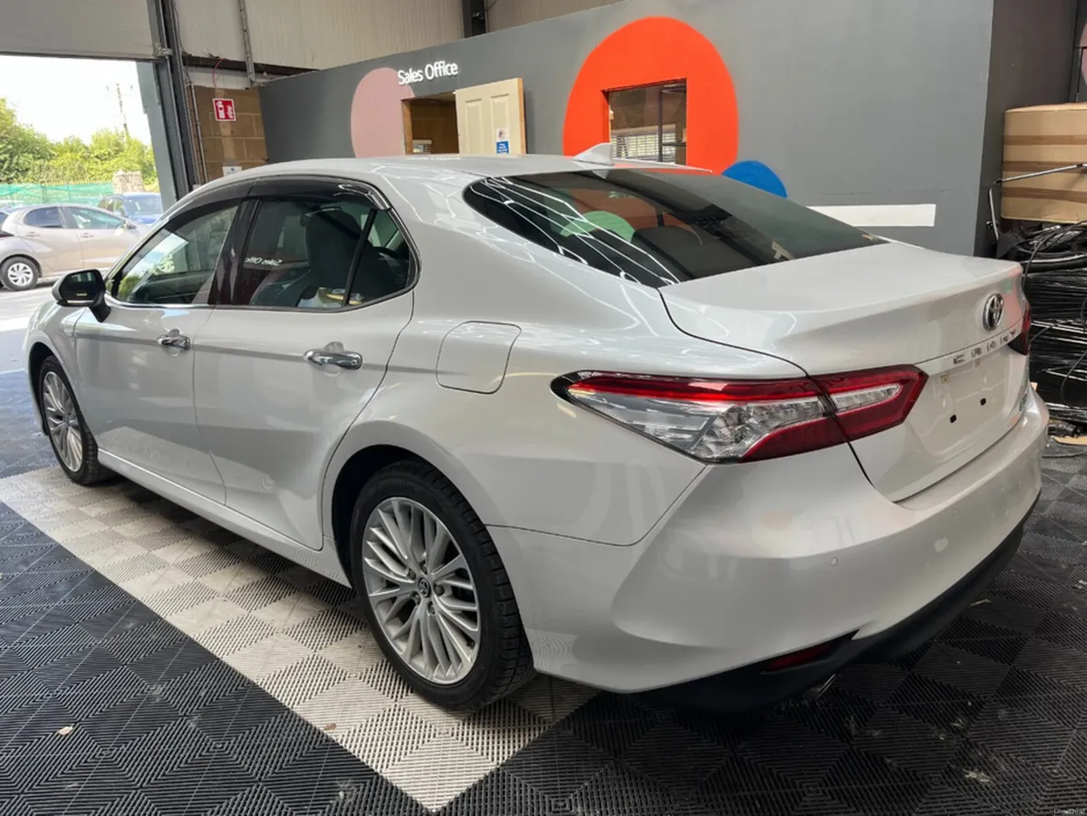 Toyota Camry 2021 TOYOTA CAMRY X 2.5 AUTOMATIC / C - Image 5