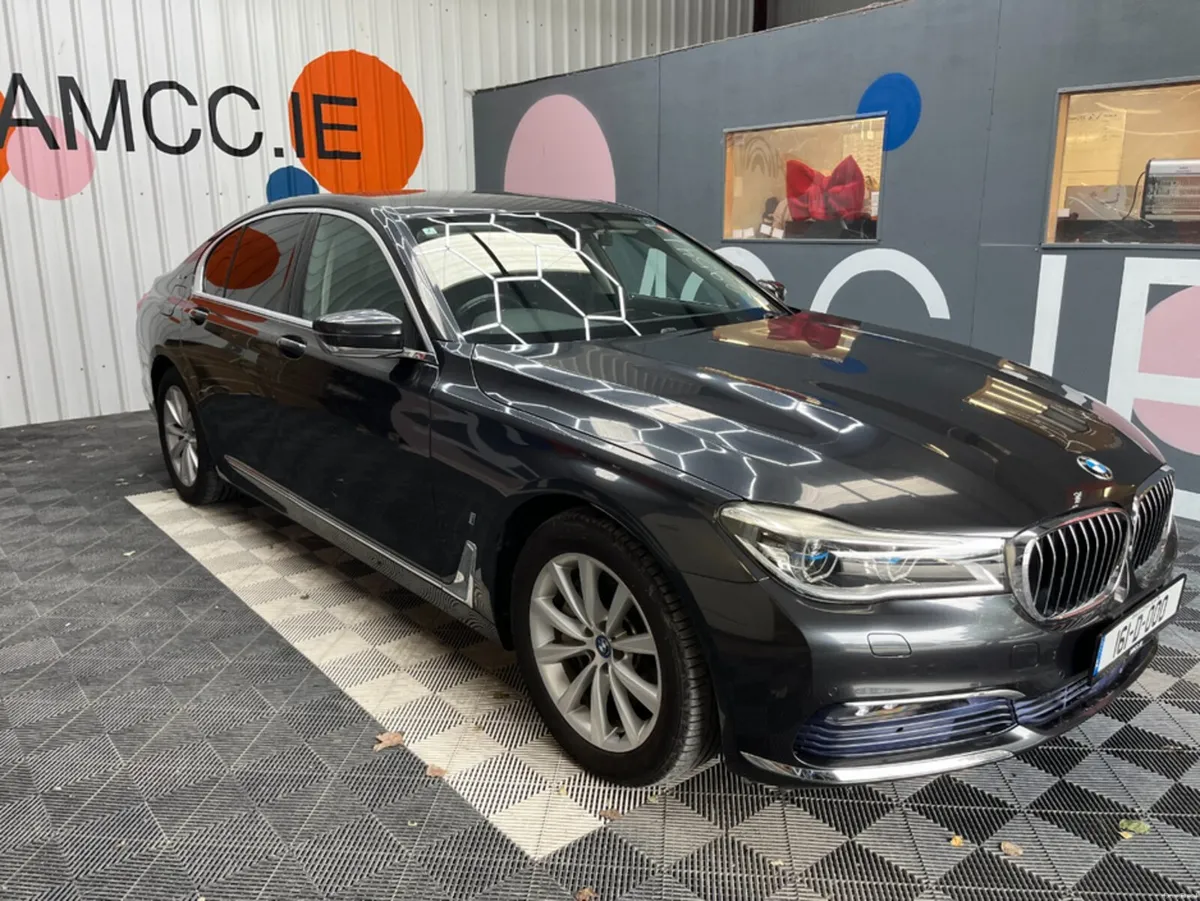 BMW 7-Series 2016 BMW 740e PLUG-IN HYRBID / COOLED - Image 1