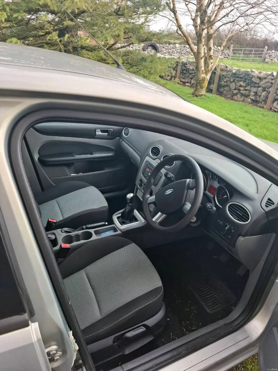 2010 Ford focus - Image 3