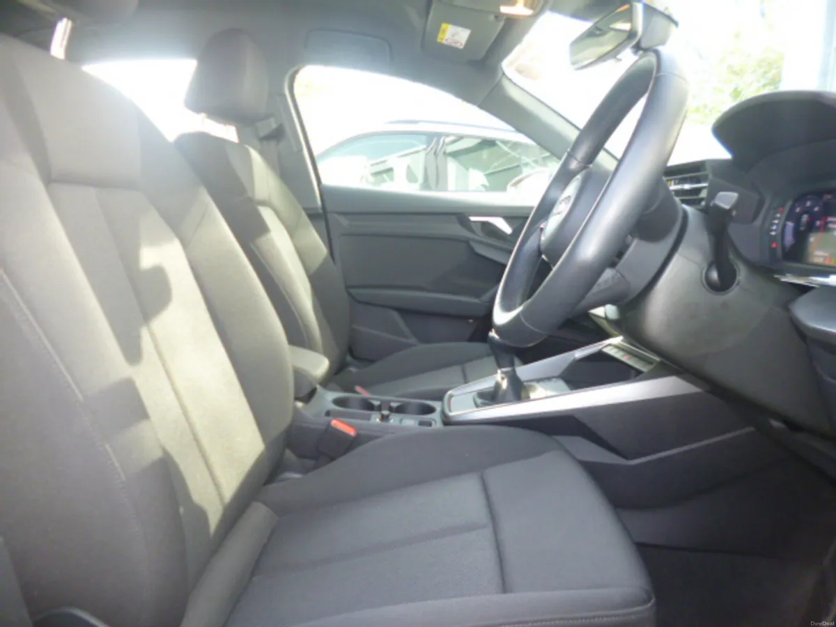 Audi A3 Attraction 2.0L 116HP 2023 - Image 6