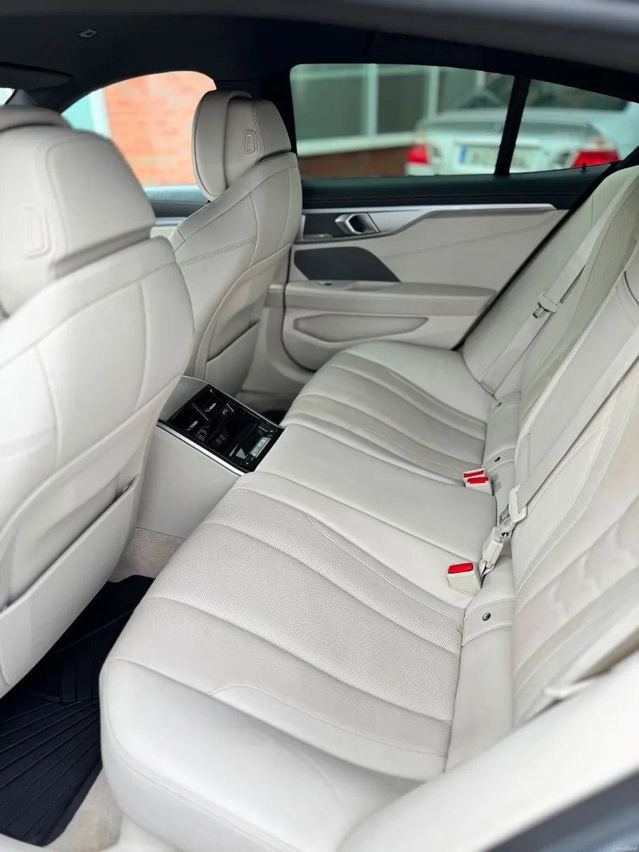BMW 8-Series 2021 - Image 3
