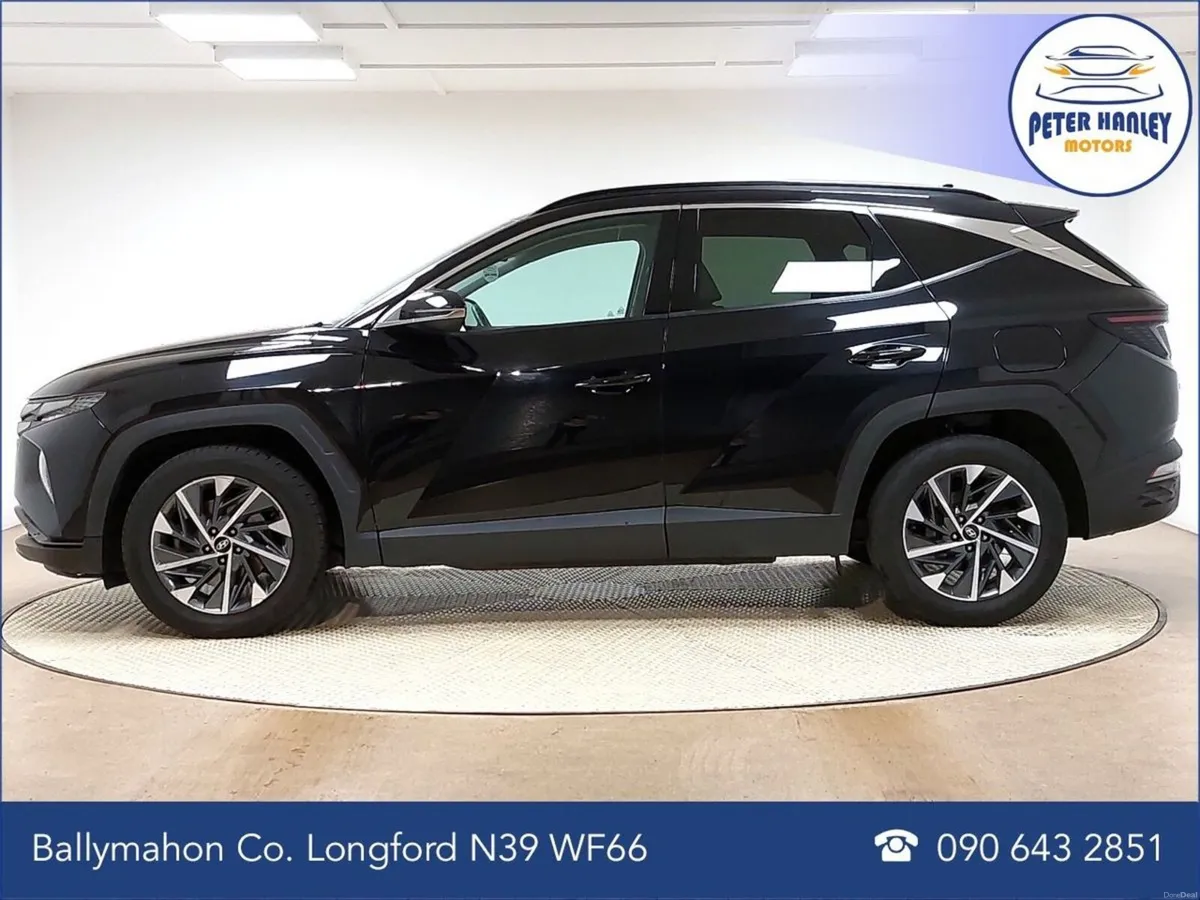 Hyundai Tucson 2WD Executive Plus - Image 4